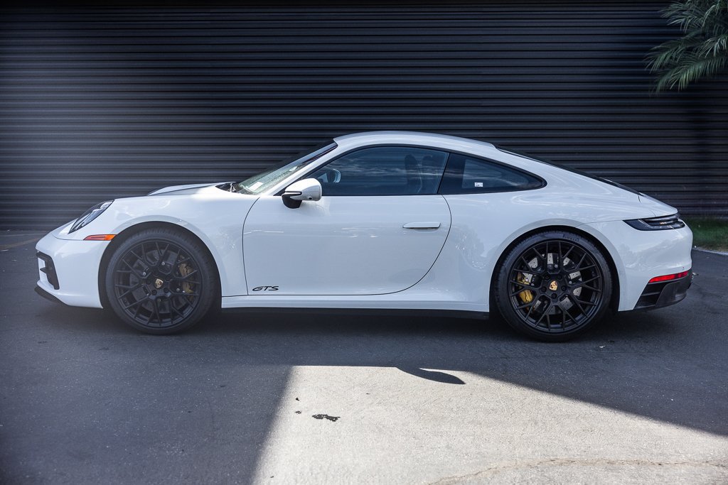 Certified 2024 Porsche 911 Carrera GTS RWD image 2