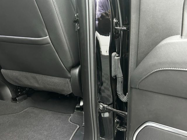 Used 2025 GMC Sierra 2500 SLT w/ SLT Premium Package image 38