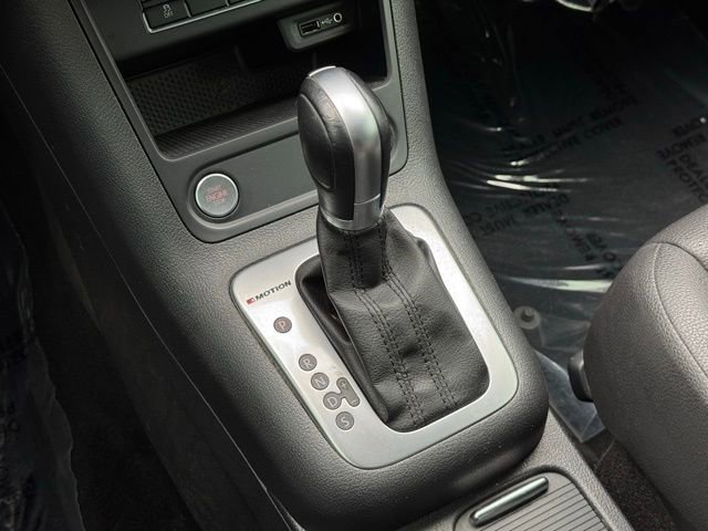 Used 2017 Volkswagen Tiguan S image 14