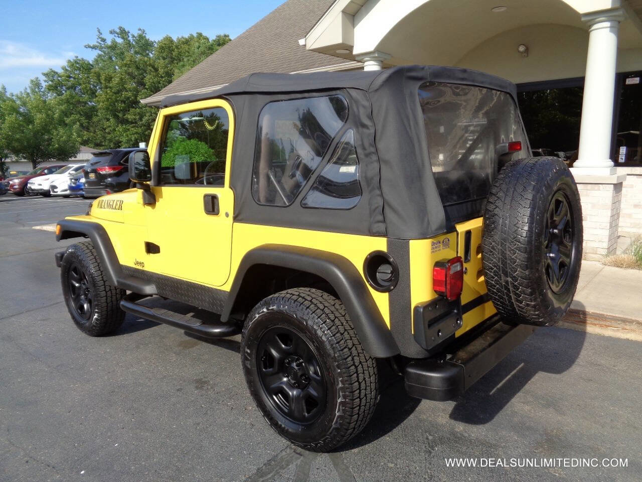 Used 2004 Jeep Wrangler SE w/ Full Face Tire & Wheel Group AWD/4WD image 4