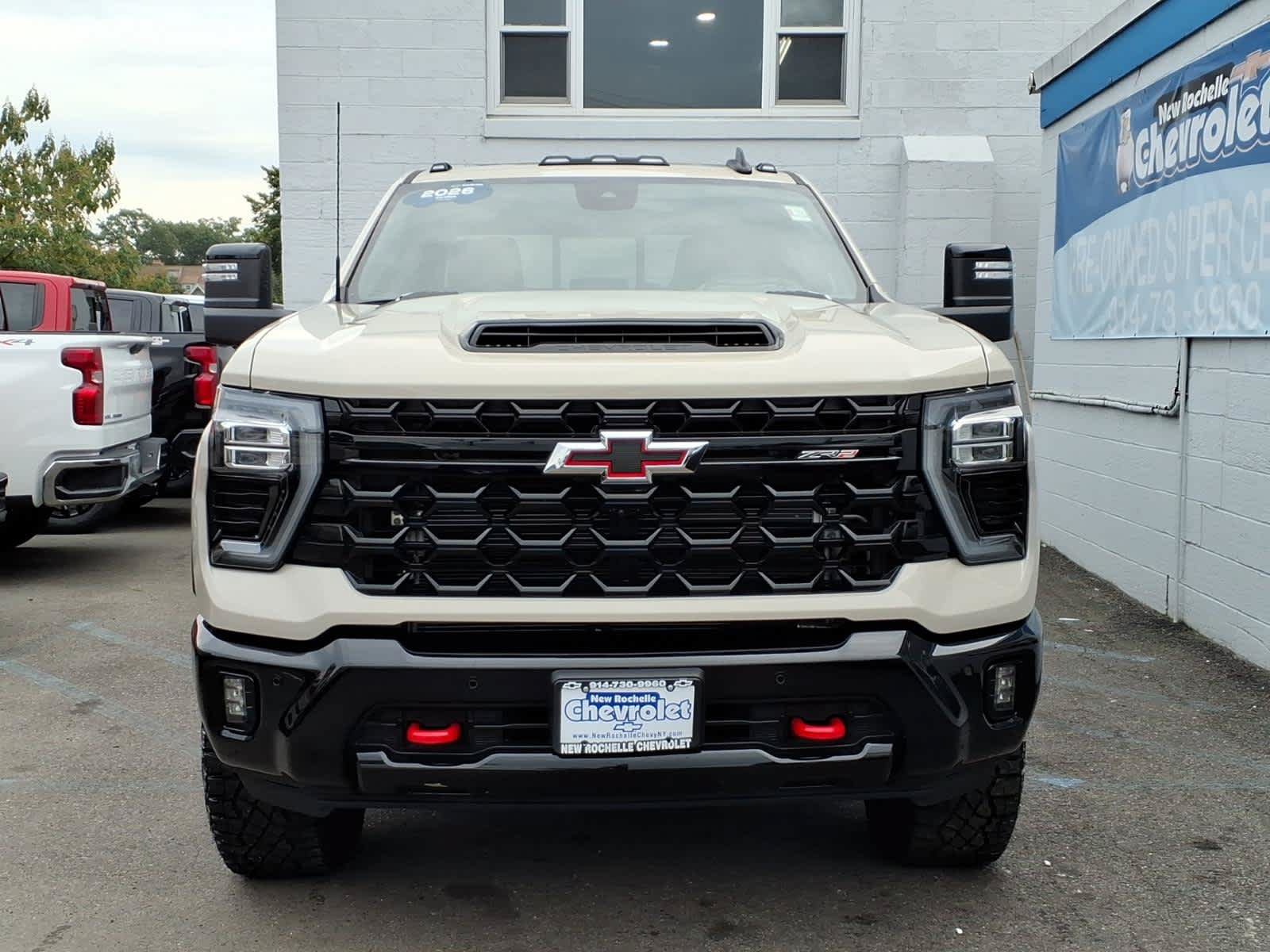 Used 2026 Chevrolet Silverado 2500 ZR2 AWD/4WD image 2