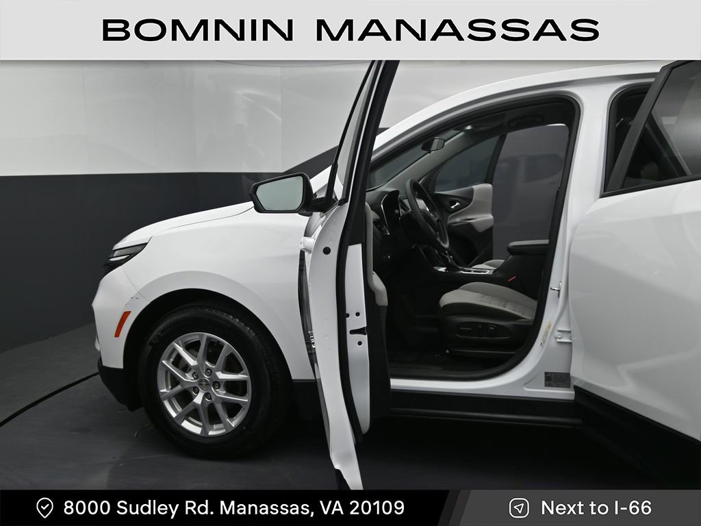 Used 2022 Chevrolet Equinox LS w/ LS Convenience Package image 13