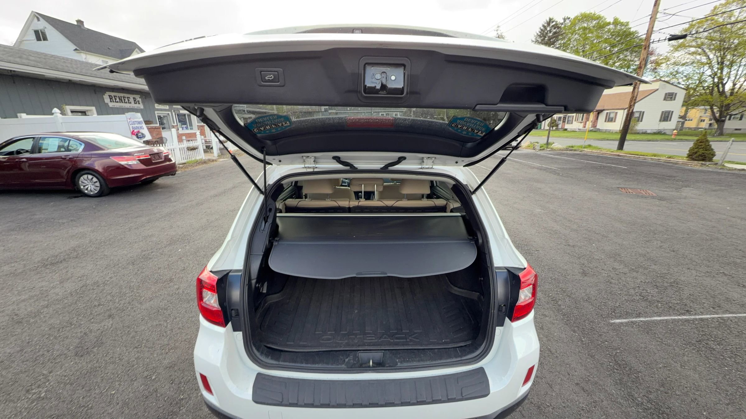Used 2017 Subaru Outback 2.5i Limited AWD/4WD image 18
