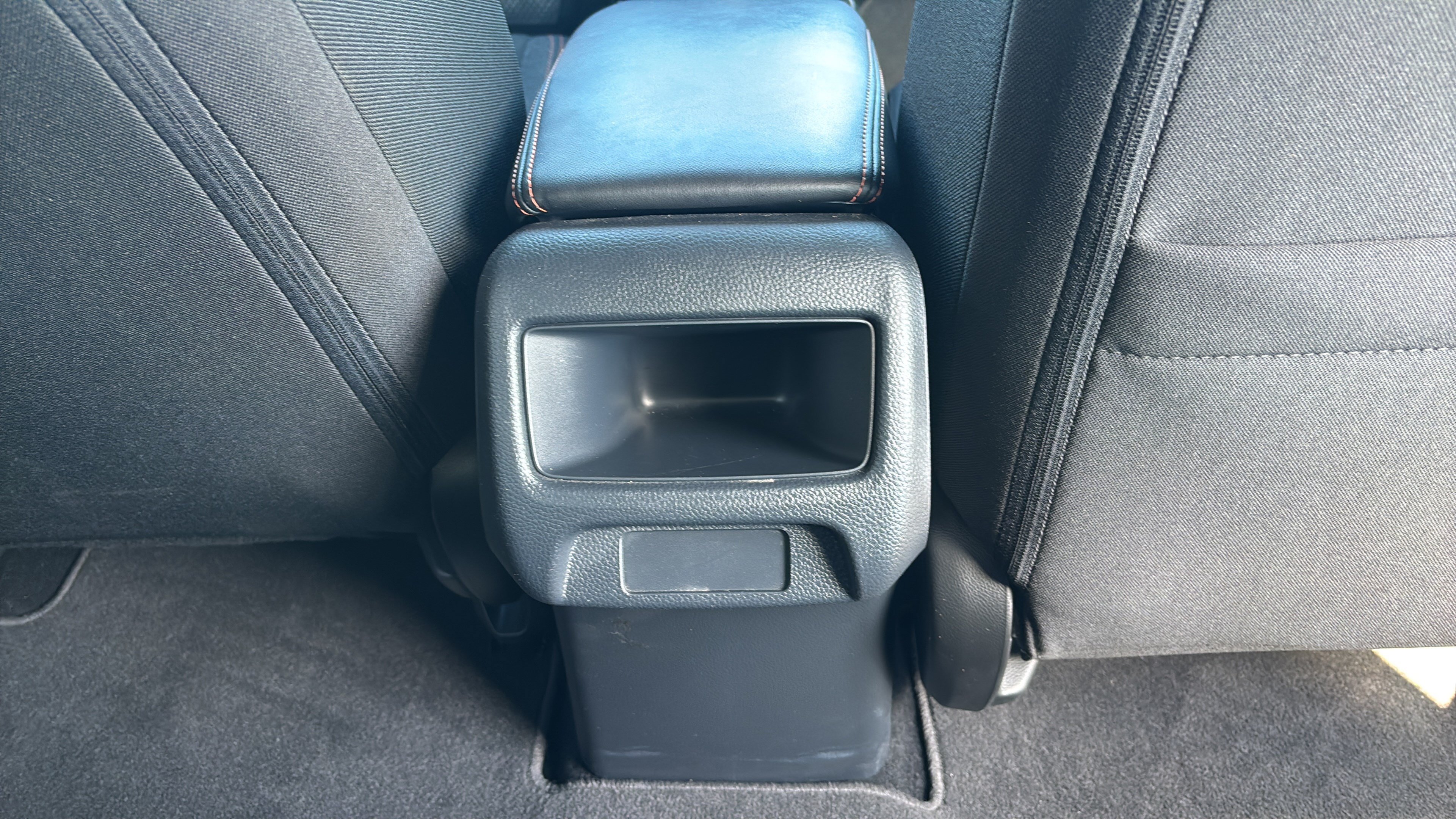 Used 2025 Honda HR-V Sport image 26