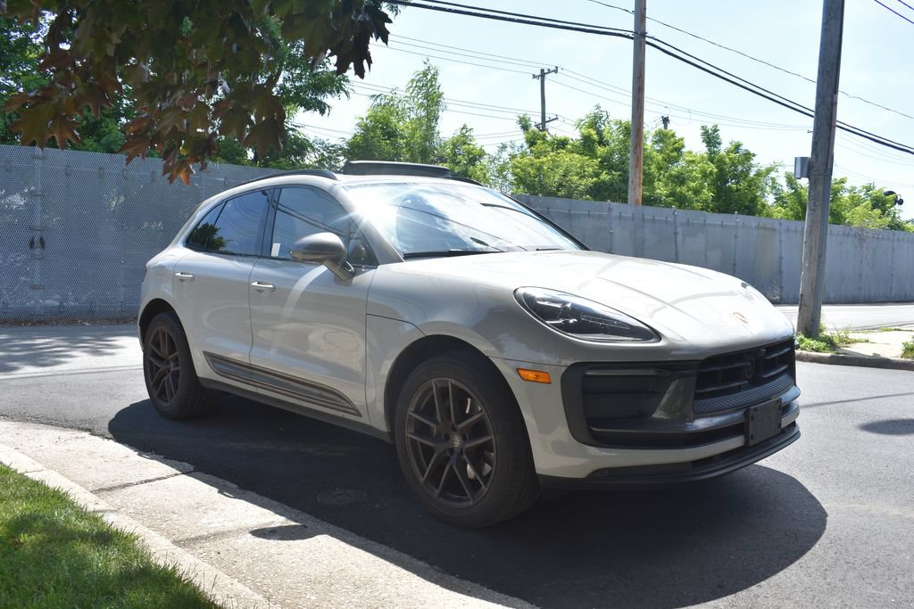 Used 2023 Porsche Macan Turbo AWD/4WD image 4