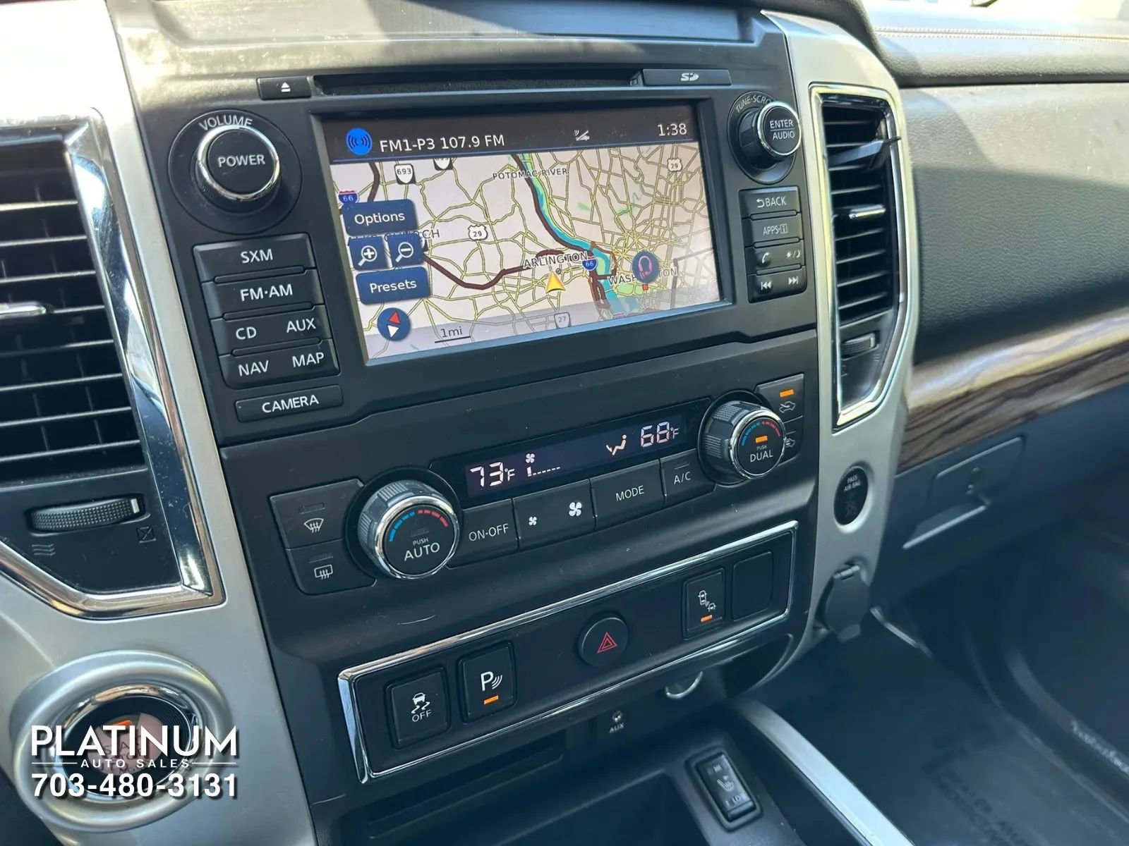 Used 2017 Nissan Titan SL RWD image 12
