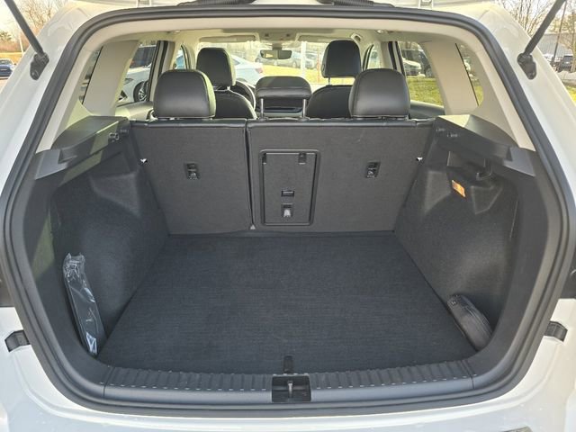 Used 2023 Volkswagen Taos SE w/ Panoramic Sunroof Package image 26