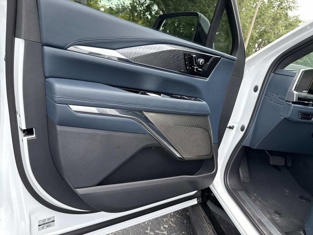 New 2025 Cadillac Escalade IQ Sport 2 w/ LPO, ONYX Package image 18