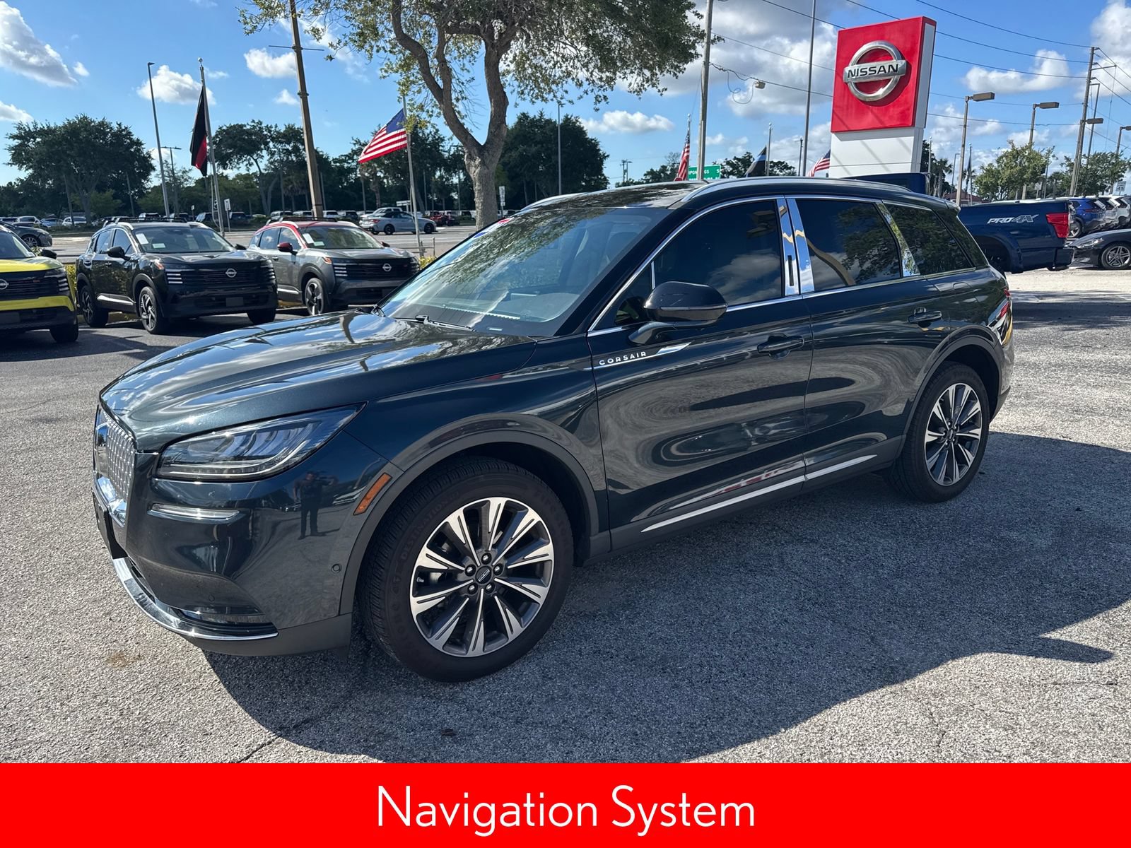 Used 2020 Lincoln Corsair Reserve w/ Equipment Group 201A FWD image 3