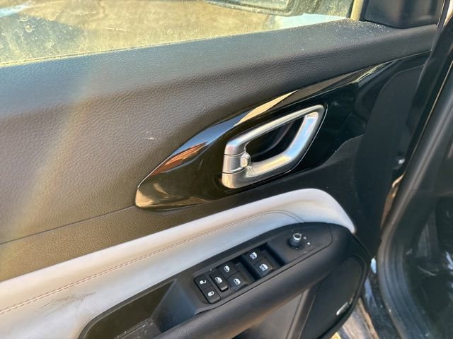 Used 2025 Jeep Compass Limited w/ Sun & Sound Group image 24