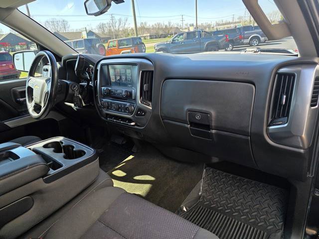Used 2017 Chevrolet Silverado 1500 LT w/ All Star Edition AWD/4WD image 23