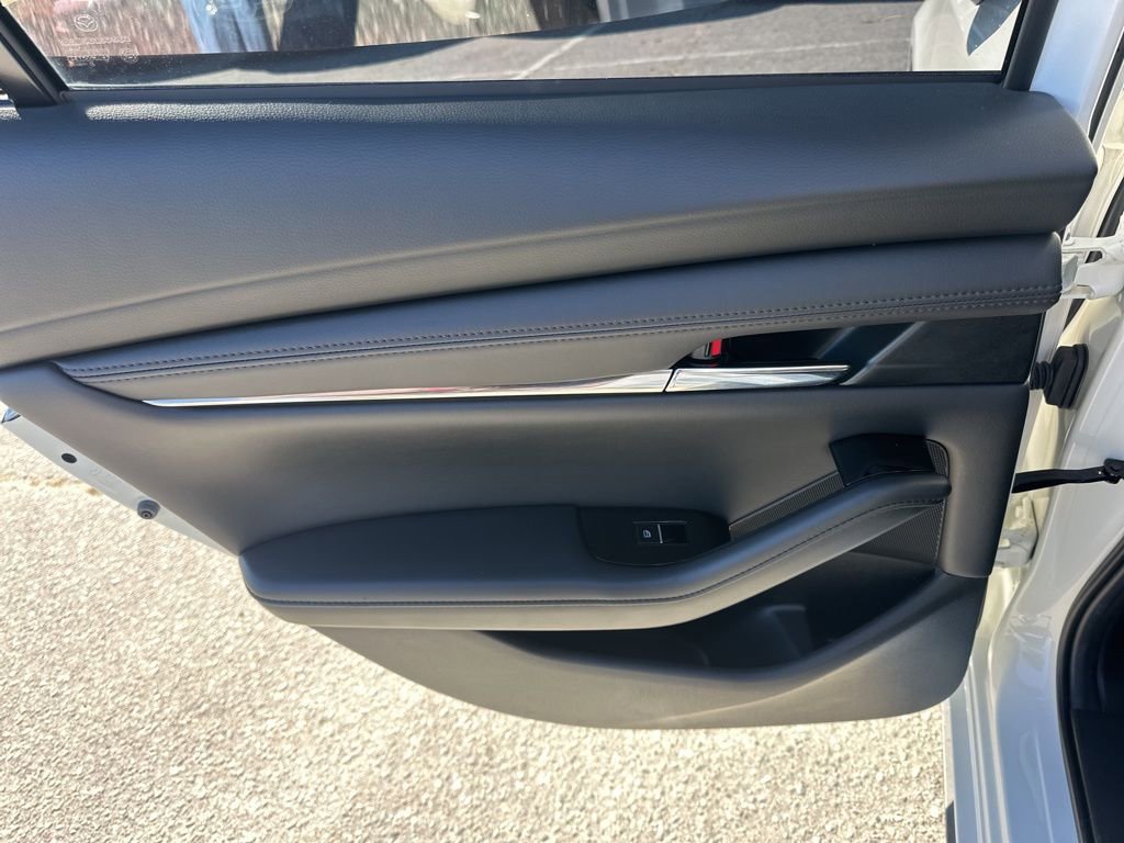 Used 2024 MAZDA MAZDA3 s image 27