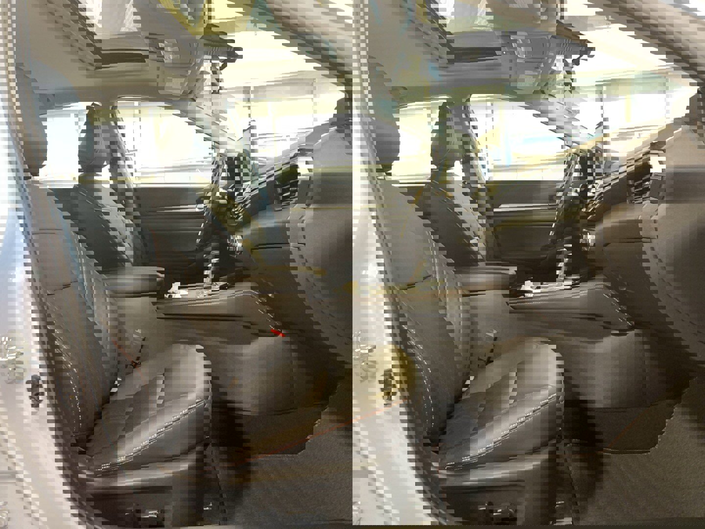 Used 2024 Nissan Altima 2.5 SR w/ SR Premium Package image 24