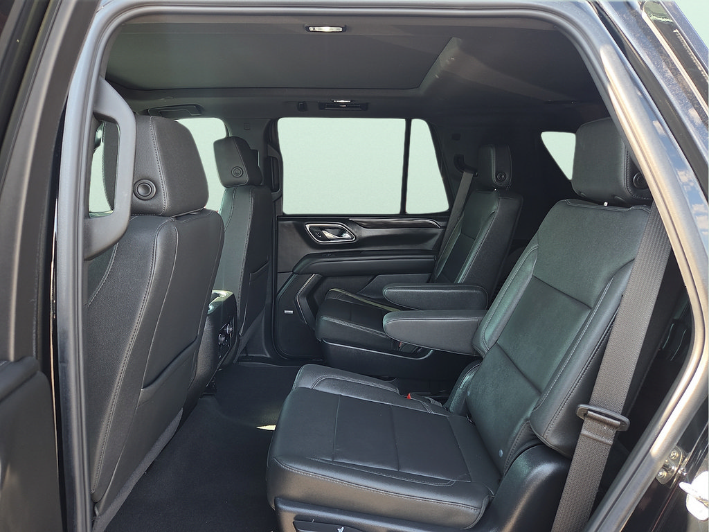 Used 2024 Chevrolet Tahoe LT RWD image 11