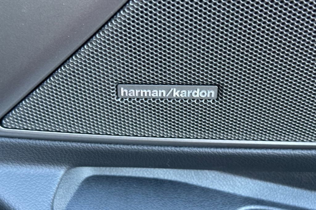 Used 2024 BMW M340i w/ Premium Package image 19