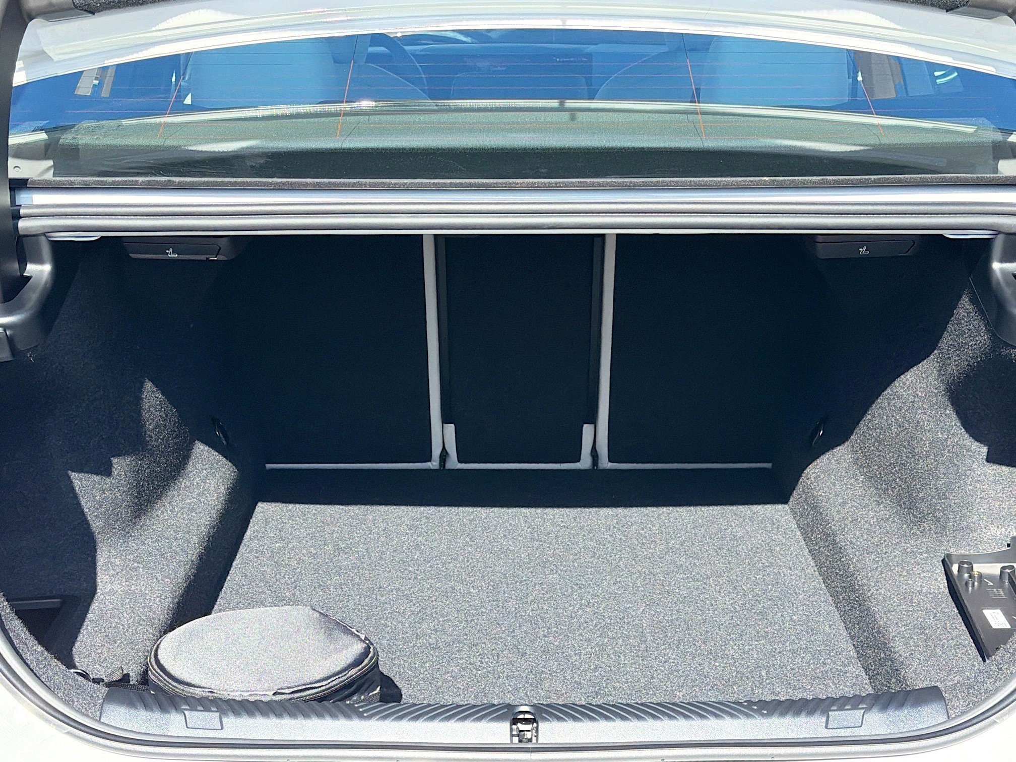 New 2026 BMW 530i w/ Convenience Package image 12