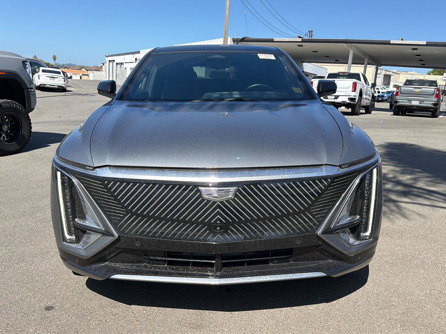 Used 2023 Cadillac Lyriq AWD image 2