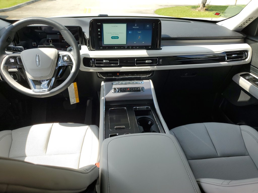 New 2026 Lincoln Aviator 2WD image 15