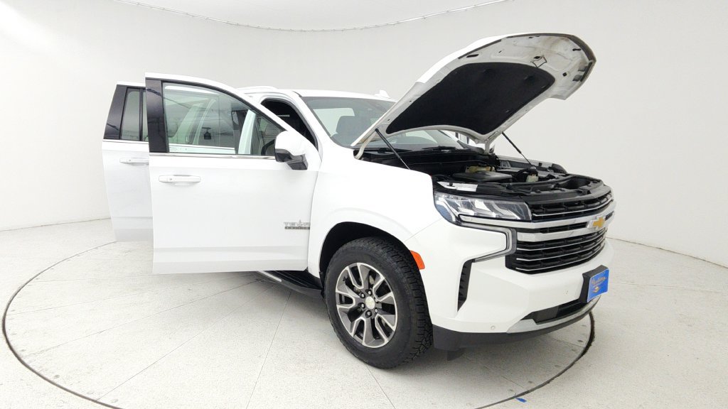 Certified 2022 Chevrolet Suburban LT w/ Luxury Package RWD image 9