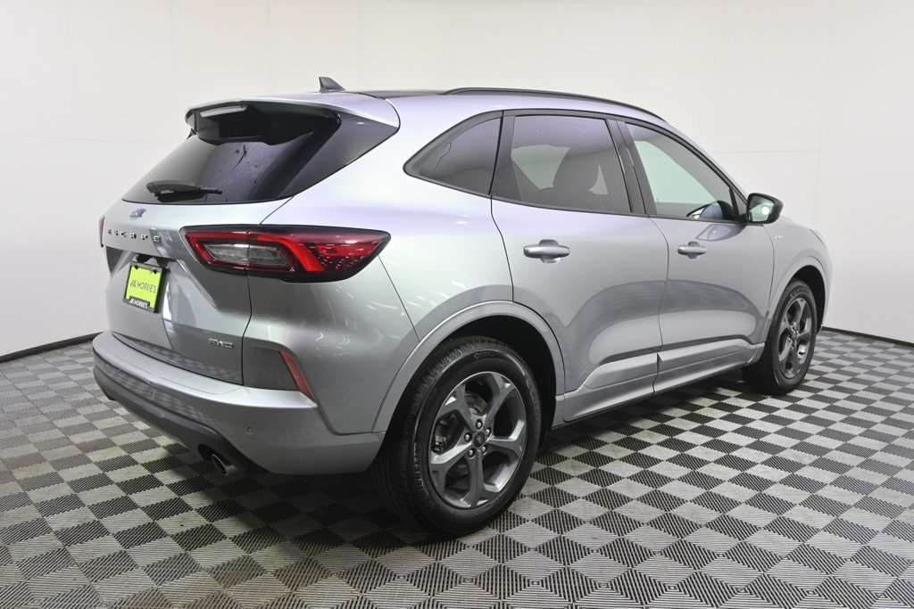 Used 2024 Ford Escape ST-Line w/ Tech Pack #1 AWD/4WD image 7