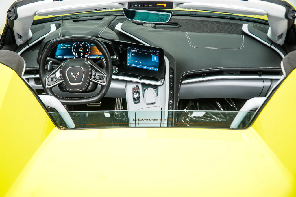 Used 2024 Chevrolet Corvette Stingray Premium Conv w/ 3LT RWD image 26