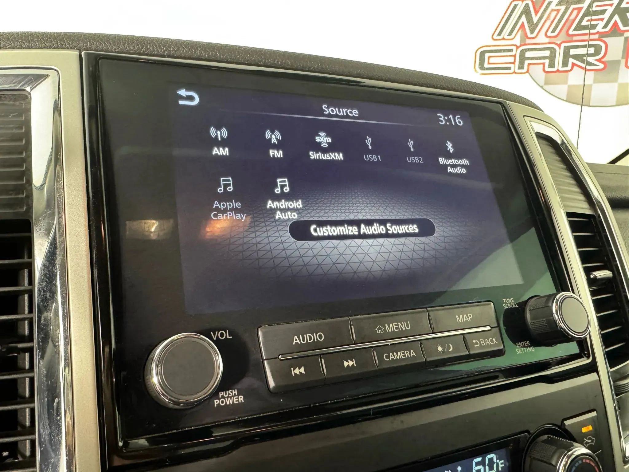 Used 2021 Nissan Titan SV w/ SV Convenience Package image 21