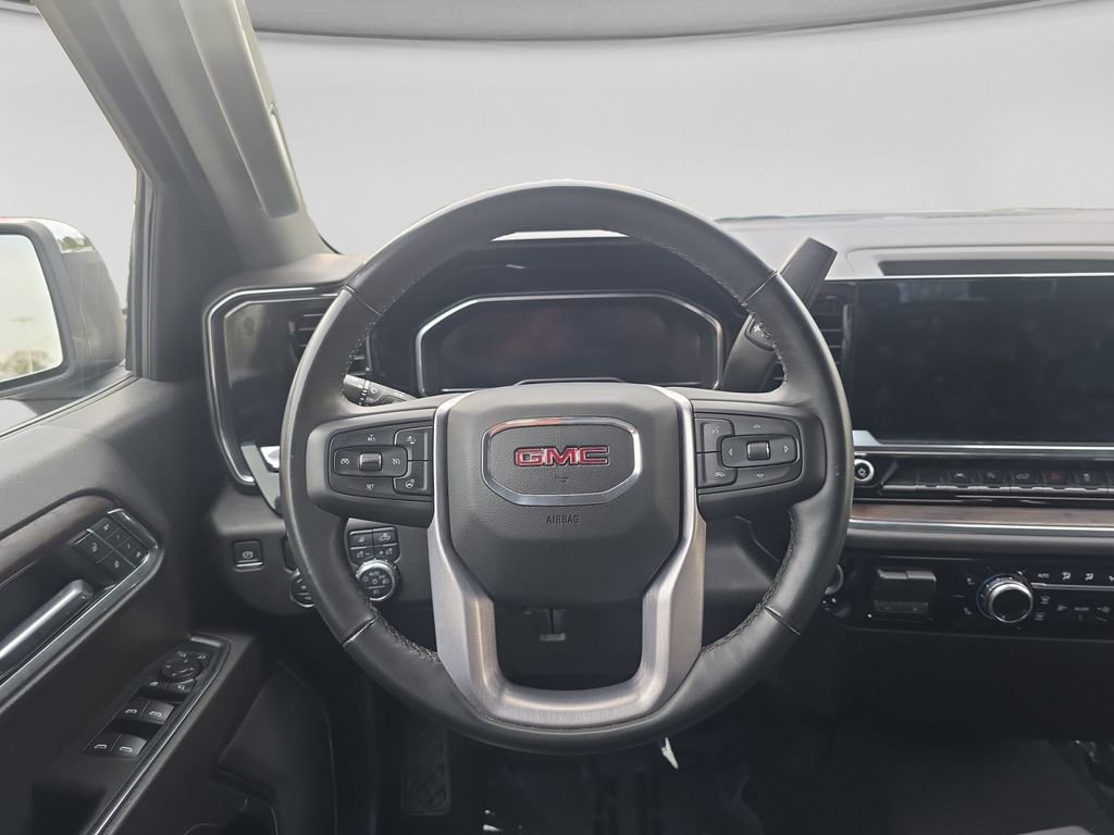 Used 2025 GMC Sierra 1500 SLT image 13