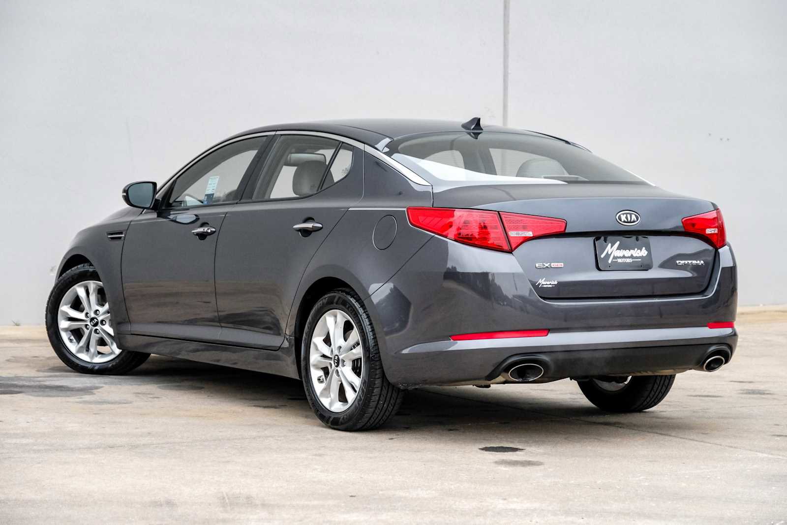 Used 2011 Kia Optima EX image 10