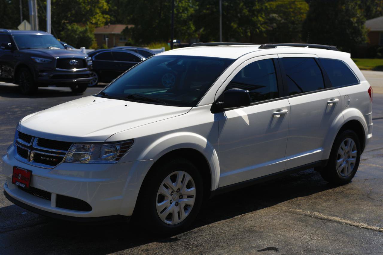 Used 2020 Dodge Journey SE w/ SE Popular Equipment Group FWD image 3