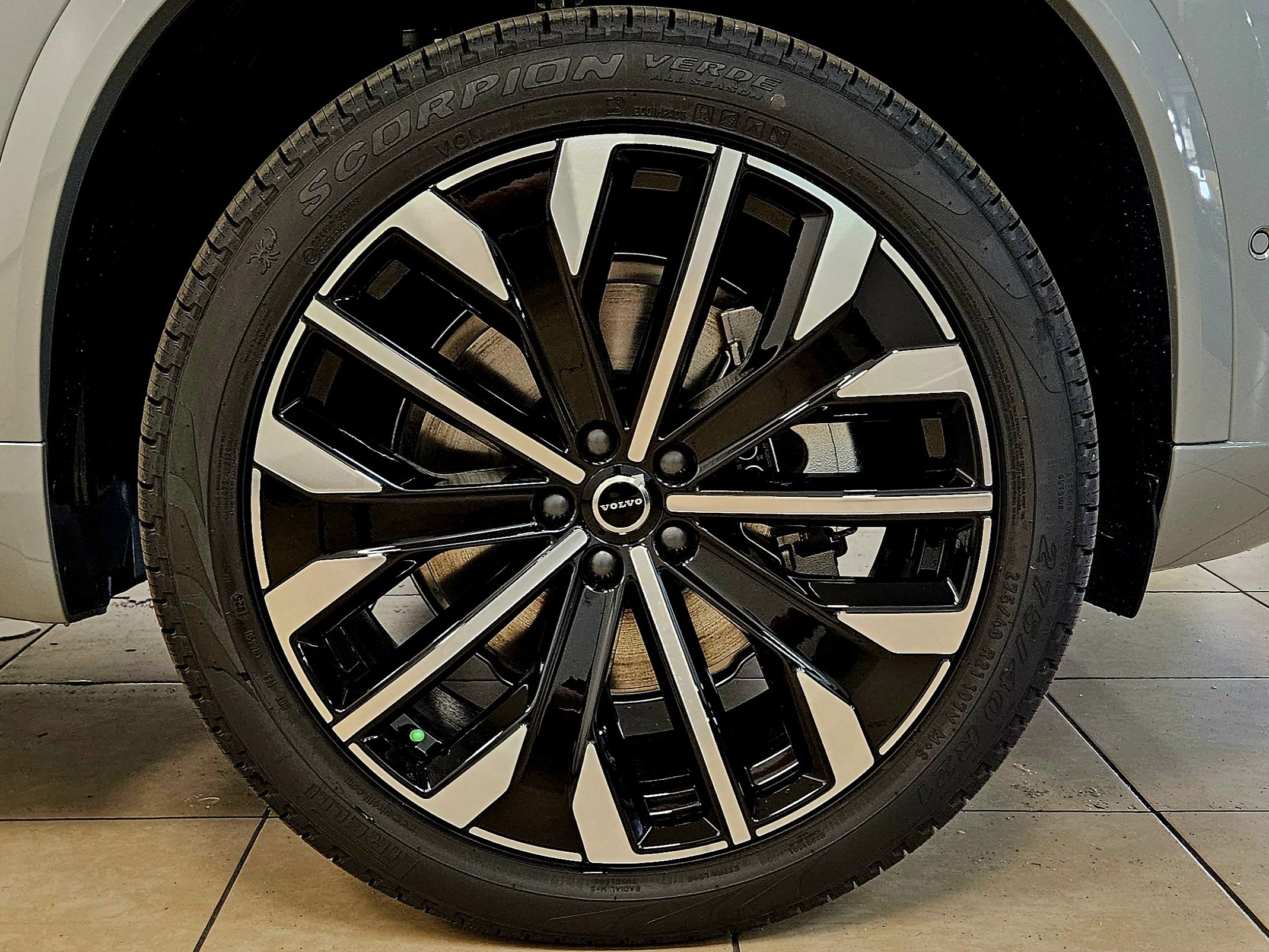 New 2026 Volvo XC90 B6 Ultra w/ Protection Package image 50