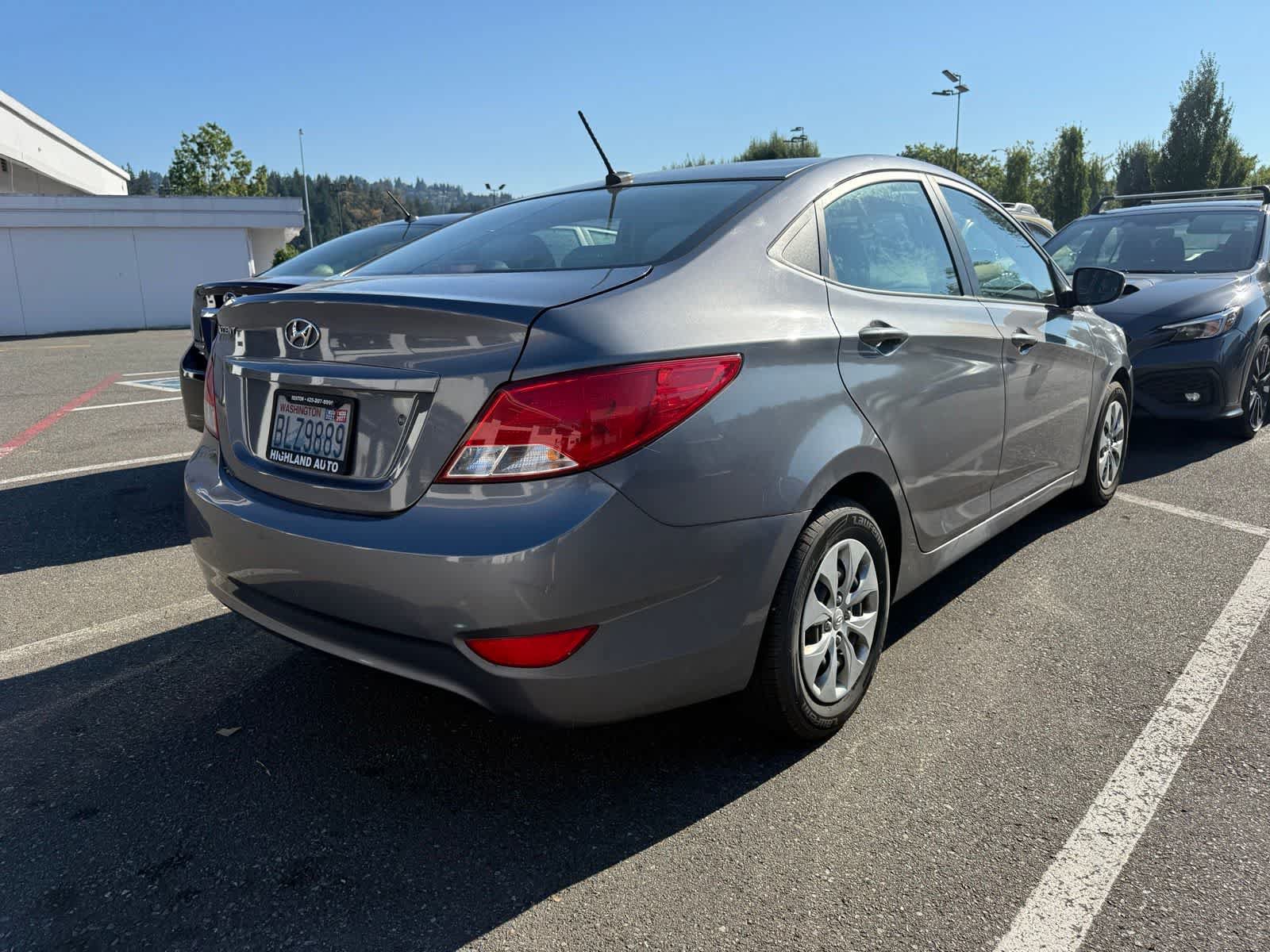 Used 2017 Hyundai Accent SE FWD image 3
