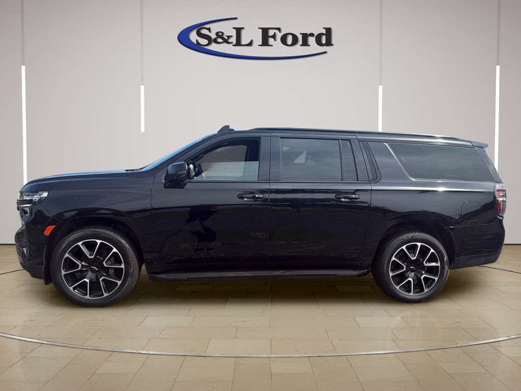 Used 2024 Chevrolet Suburban RST w/ Luxury Package AWD/4WD image 3