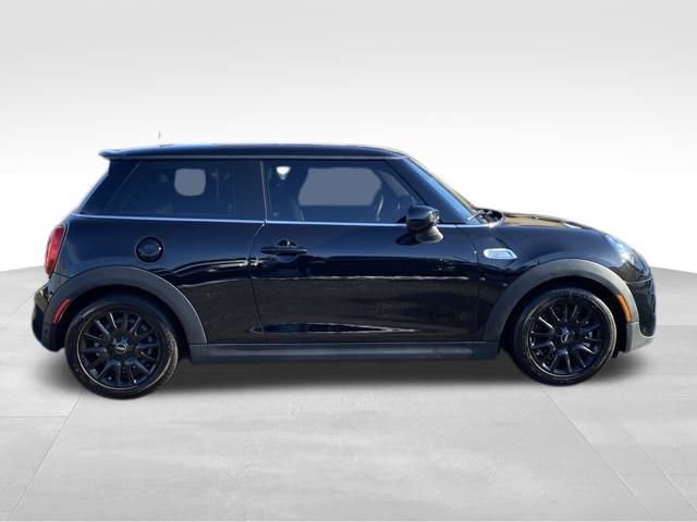 Used 2021 MINI Cooper S w/ Premium Package image 7