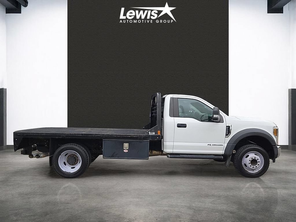 Used 2018 Ford F550 2WD Regular Cab Super Duty image 5