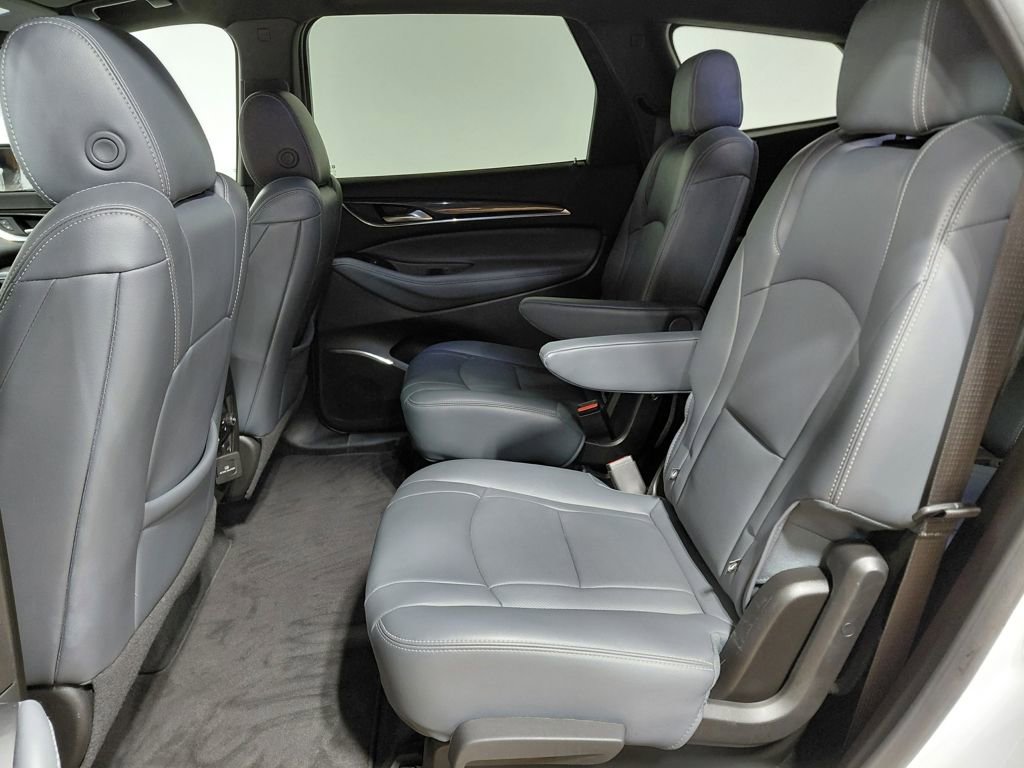 Used 2024 Buick Enclave Premium image 42