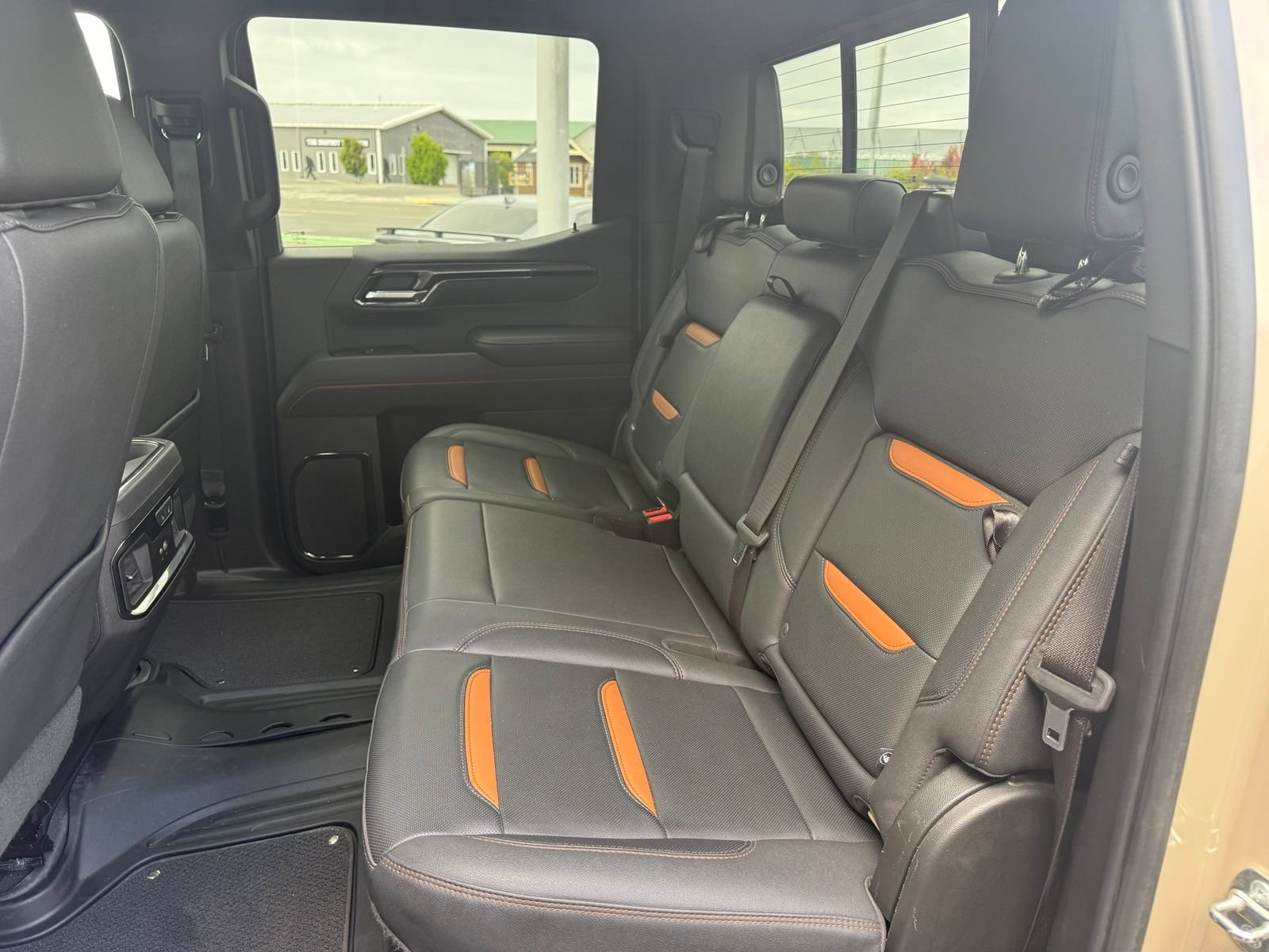 Used 2023 GMC Sierra 1500 AT4 w/ Technology Package AWD/4WD image 28