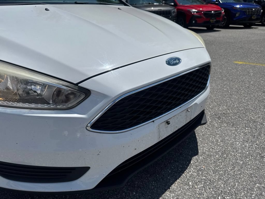 Used 2017 Ford Focus SE FWD image 8