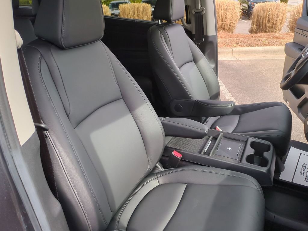 Used 2025 Honda Odyssey EX-L image 29
