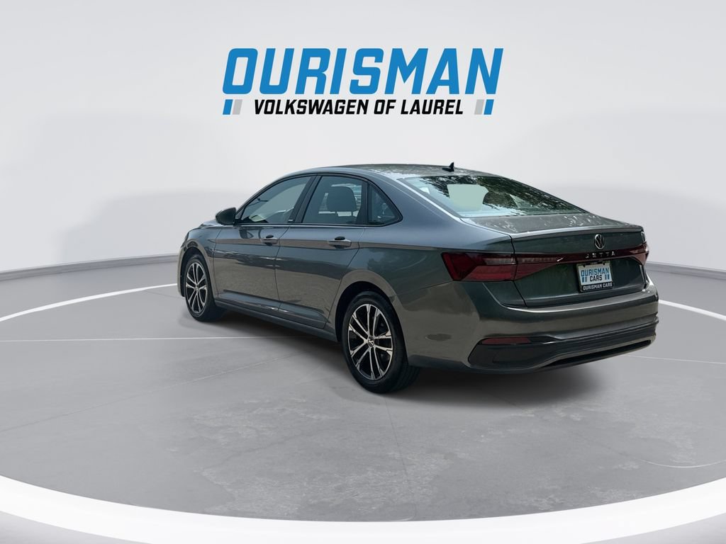 Used 2025 Volkswagen Jetta Sport FWD image 6