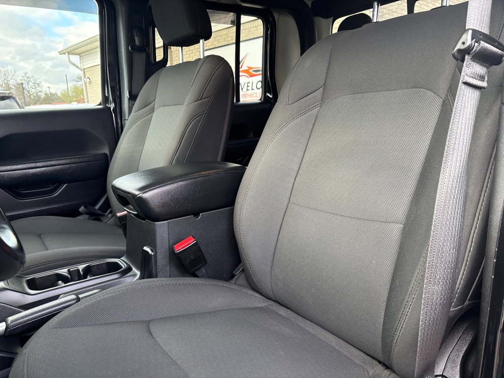 Used 2022 Jeep Gladiator Sport image 10