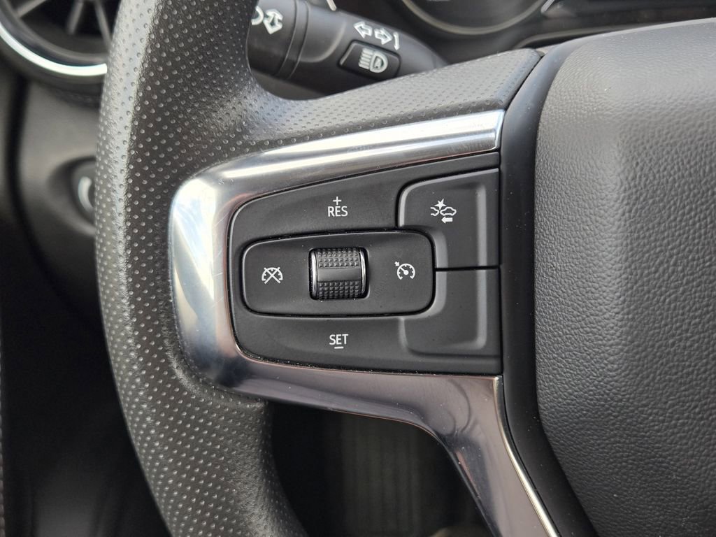 Used 2025 Chevrolet Blazer LT AWD/4WD image 32