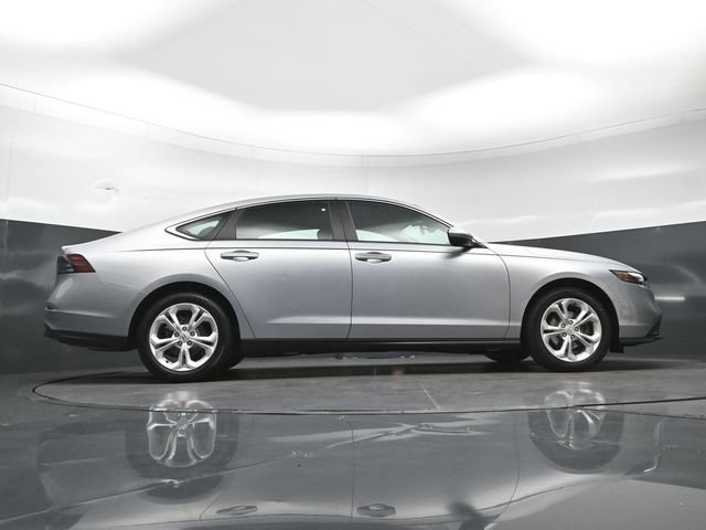 Certified 2025 Honda Accord LX image 28