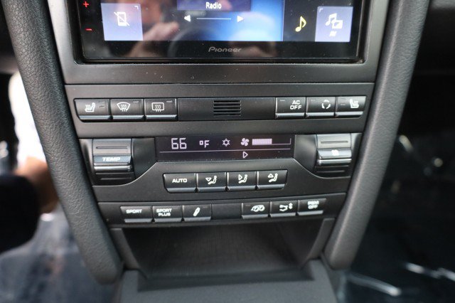 Used 2010 Porsche Cayman S RWD image 35