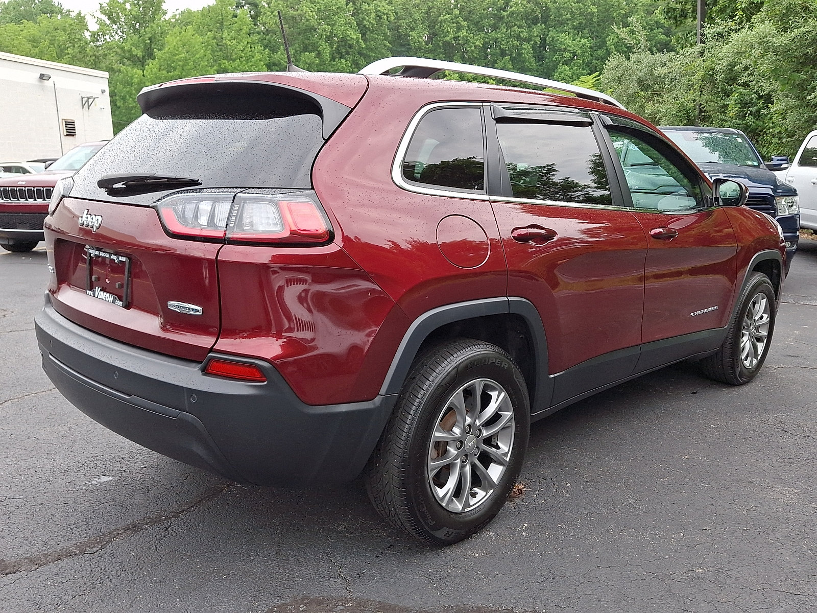 Certified 2020 Jeep Cherokee Latitude Plus w/ Cold Weather Group AWD/4WD image 6