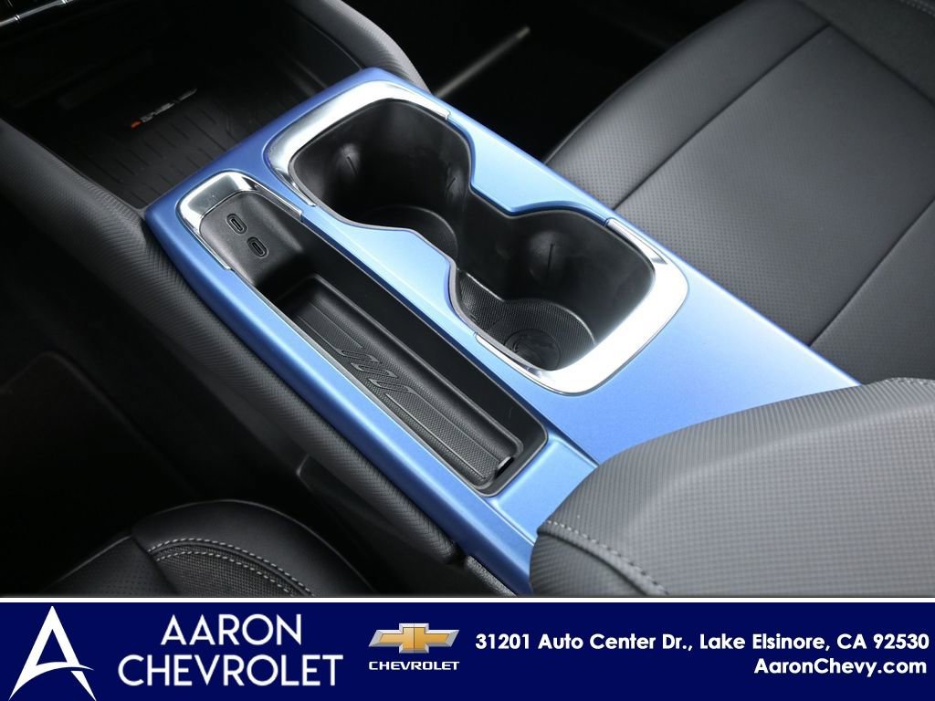 New 2026 Chevrolet Equinox EV LT w/ LPO, Blackout Package image 20