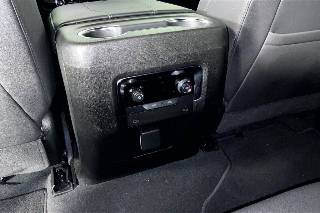 Used 2025 Chevrolet Tahoe Z71 AWD/4WD image 31
