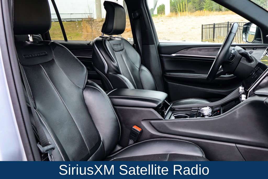 Used 2022 Jeep Grand Cherokee L Overland w/ Advanced Protech Group III image 15