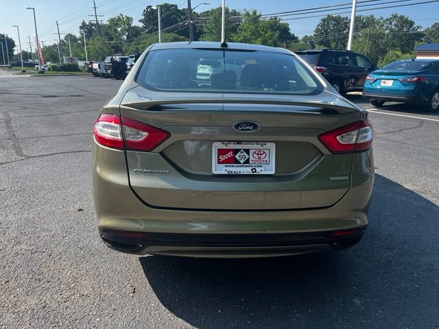 Used 2013 Ford Fusion SE FWD image 4