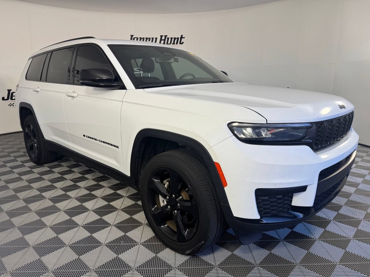 Used 2023 Jeep Grand Cherokee L Laredo AWD/4WD image 6