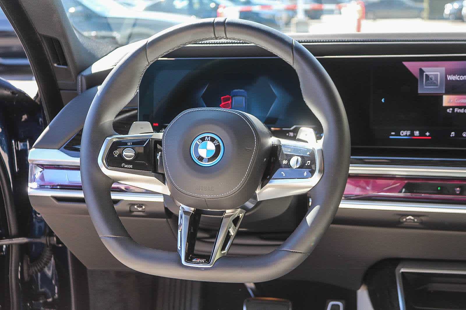 Used 2026 BMW 750e xDrive AWD/4WD image 13